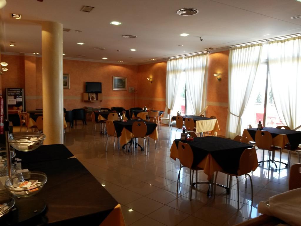 Hotel La Torre Los Montesinos Ngoại thất bức ảnh